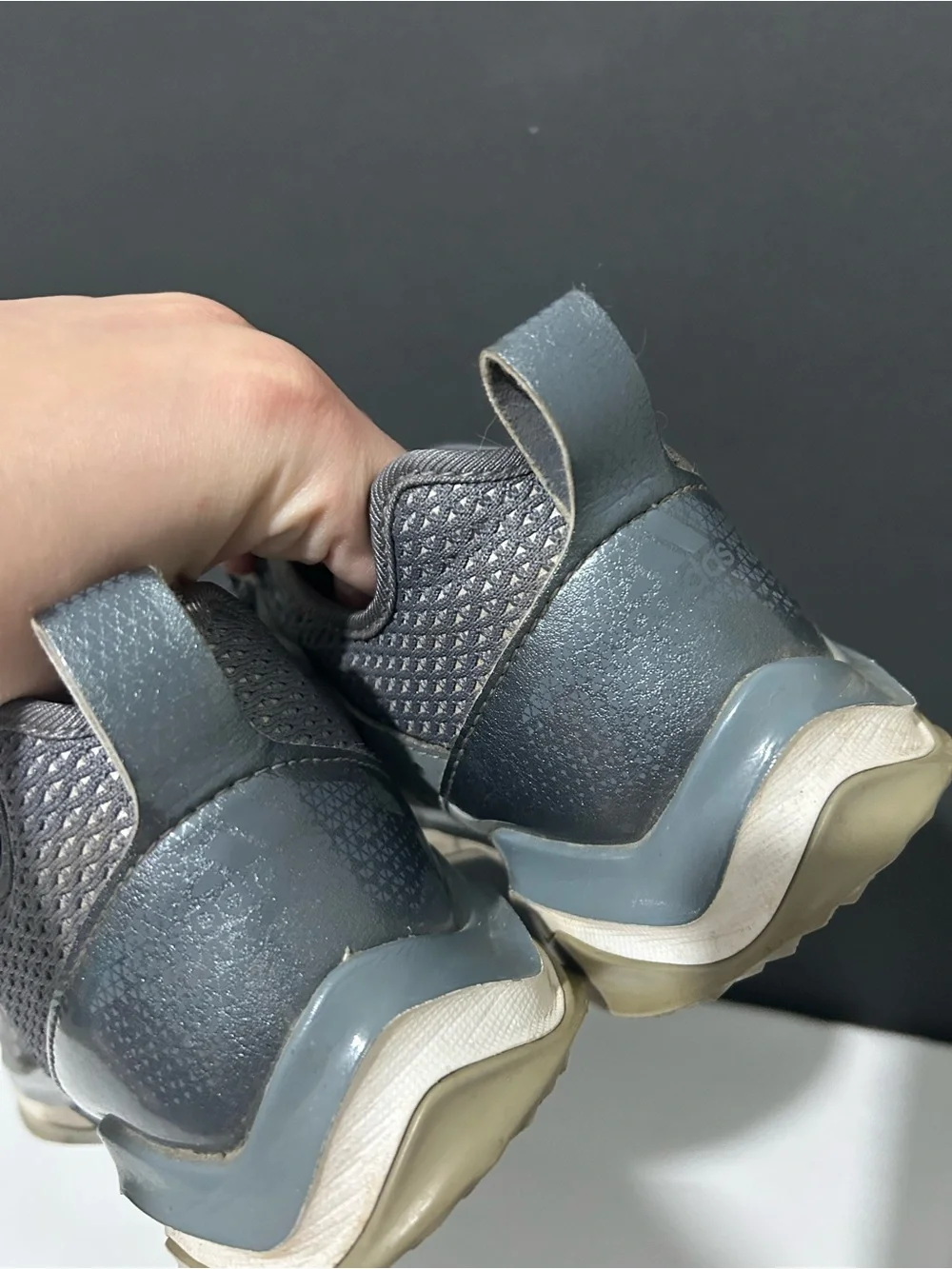 Adidas 9.5 Gray Mens Running Shoes